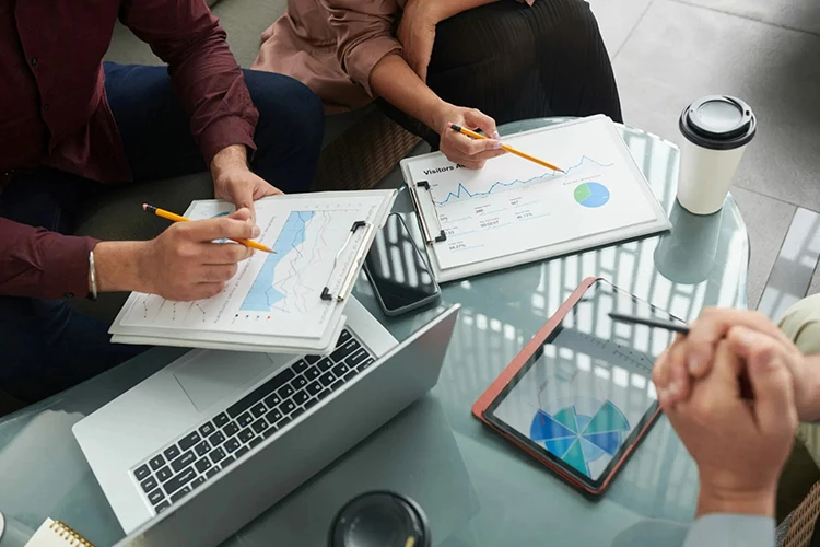 اپلیکیشن گزارش کار چه کمکی به مدیریت تیم‌  ها می ‌کند؟