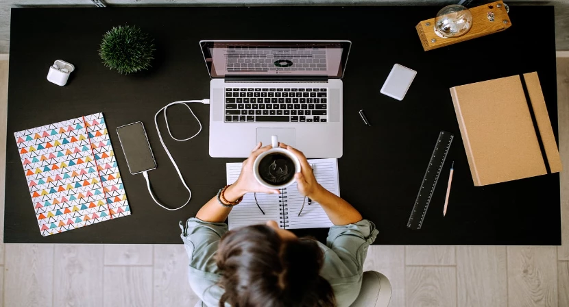 اپلیکیشن گزارش کار
